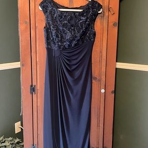 Von Maur dress, size 4P, blue